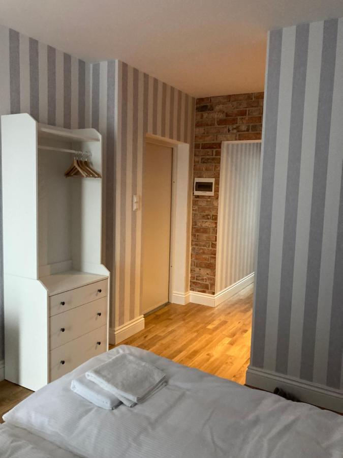 W Starym Porcie - Apartament - 2 Sypialnie クリニツァ・モルスカ エクステリア 写真